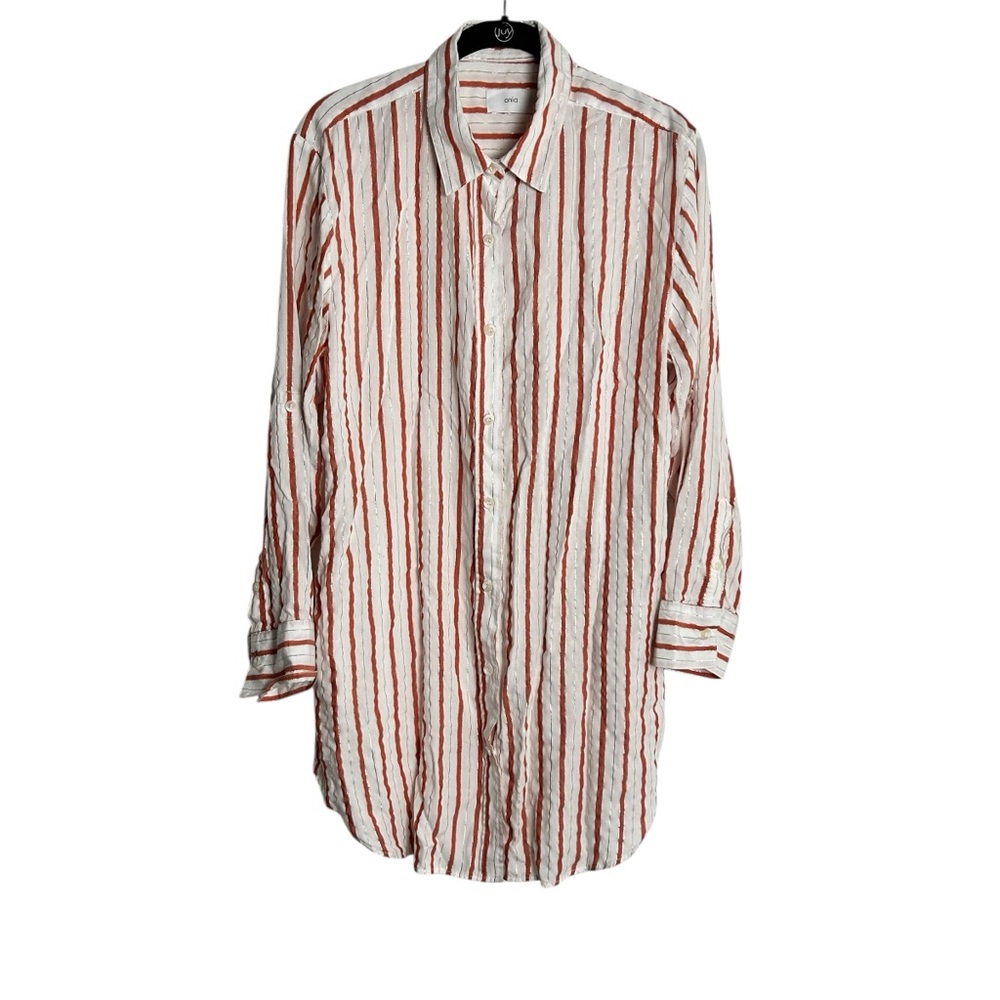 ONIA Striped Metallic Button Down Shirt 🧡
Size: Medium EUC